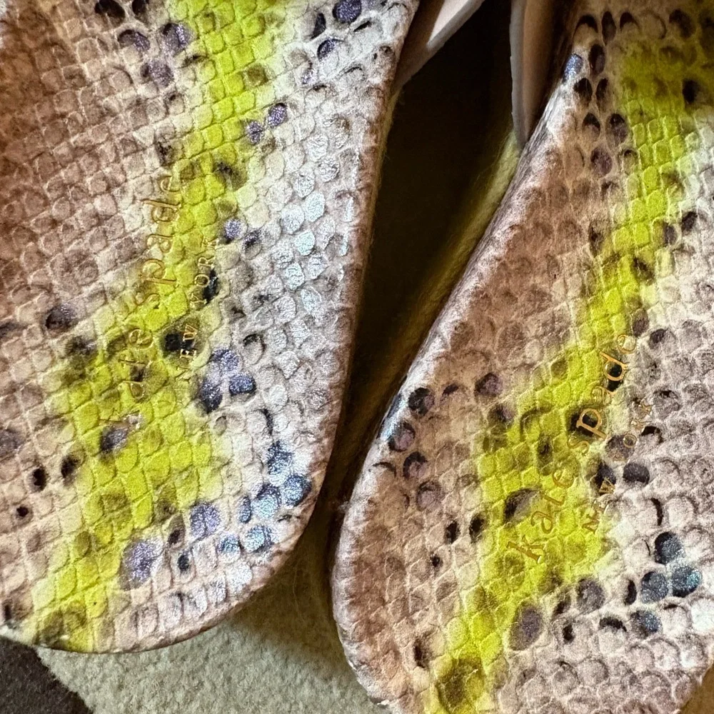 NWT KATE SPADE Zia Lemon Sorbet Faux Pearlized Snake Platforms size 7.5 - Picture 3 of 10